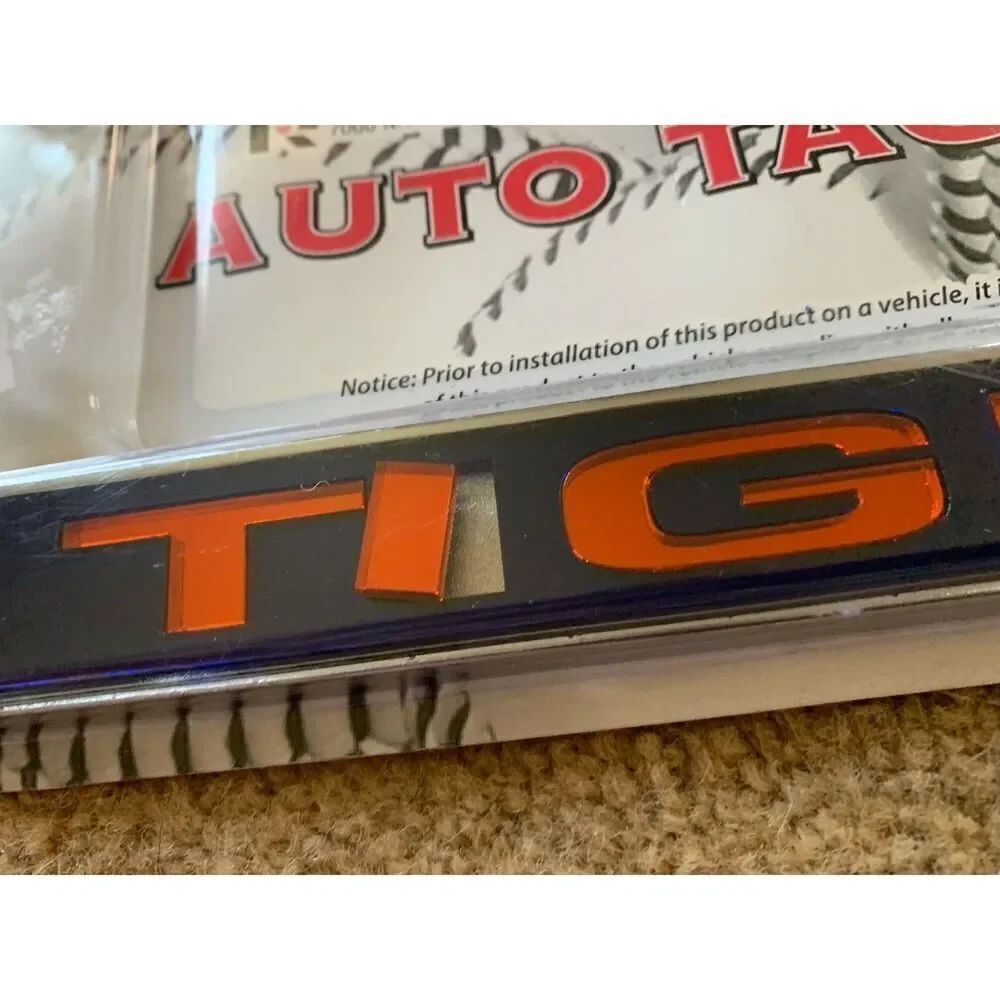 Detroit Tigers Auto Tag Frame - Picture 2 of 3